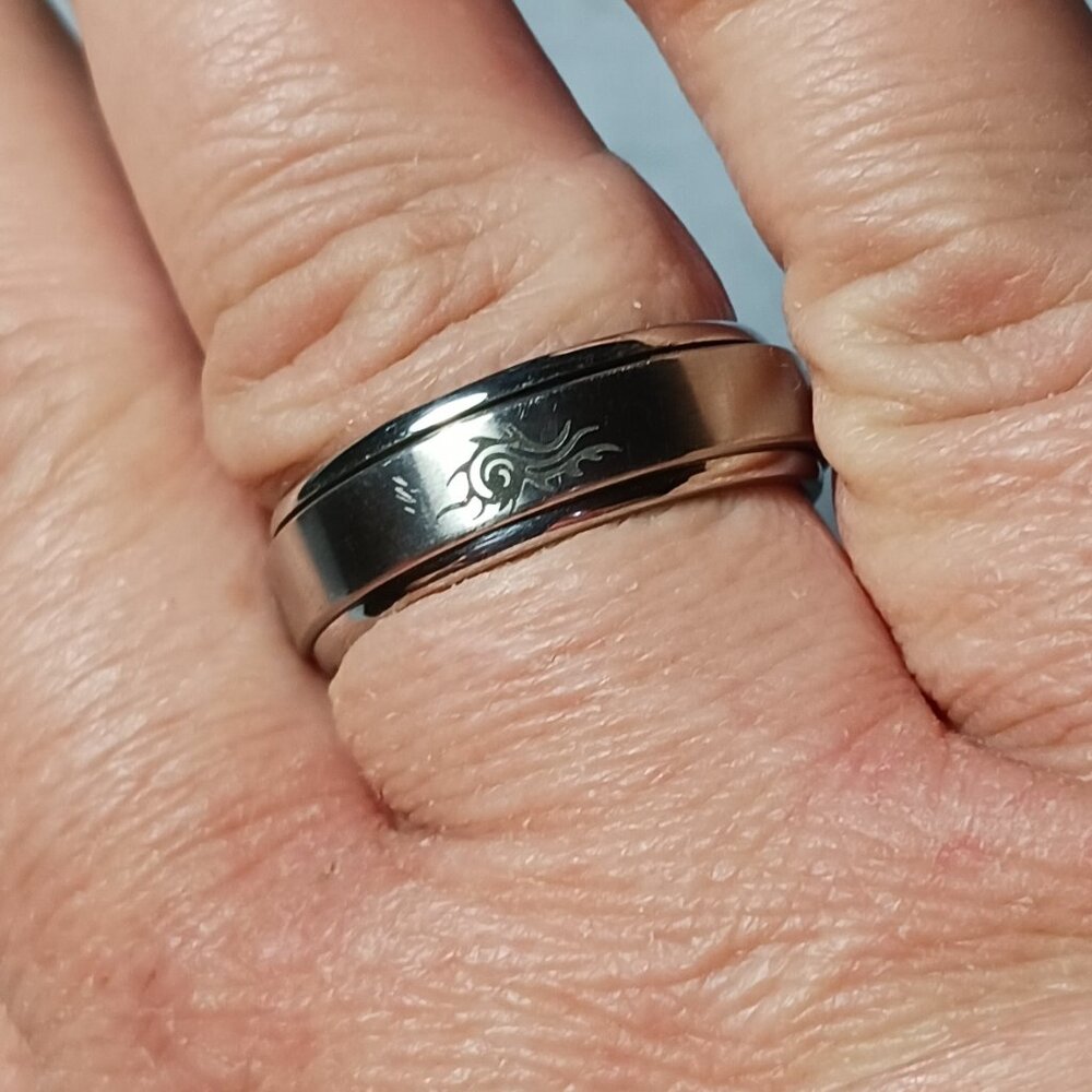 Vintage Surgical Steel Silver Tribal Spinner Fidget Anxiety Ring Size 13 - Picture 3 of 11